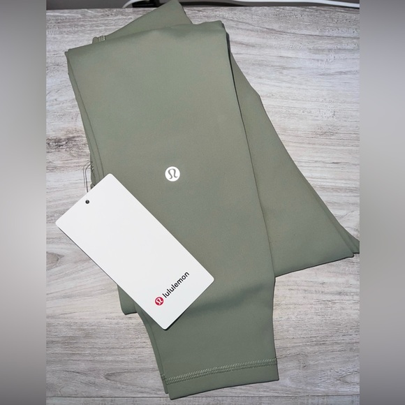 lululemon athletica Pants - Lululemon wunder train leggings